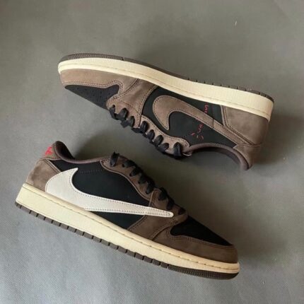 Jordan 1 Retro Low OG SP Travis Scott